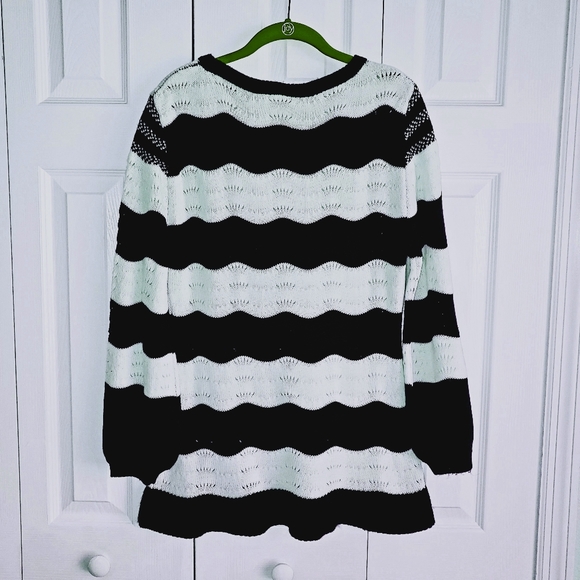 Balloon Sleeve Striped Sweater sz M (Juniors) - Picture 2 of 7